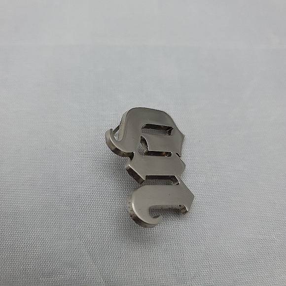 Urban Decay Logo Pin - Picture 6 of 6